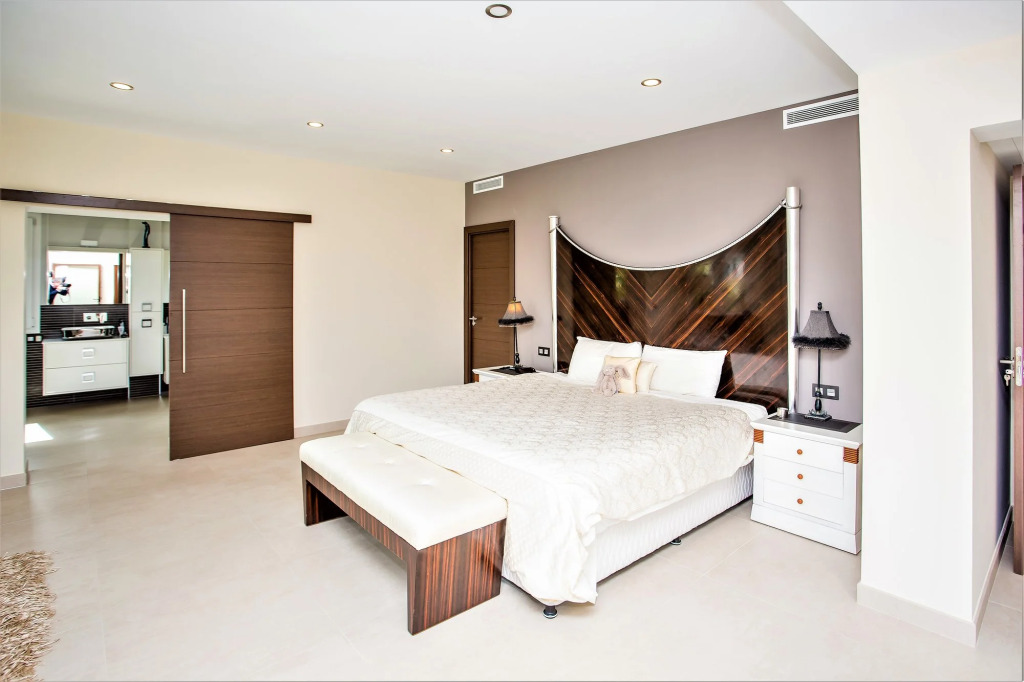 6 B/R VILLA BY PUERTO BANUS & SEA 5min ✴️✴️✴️✴️✴️