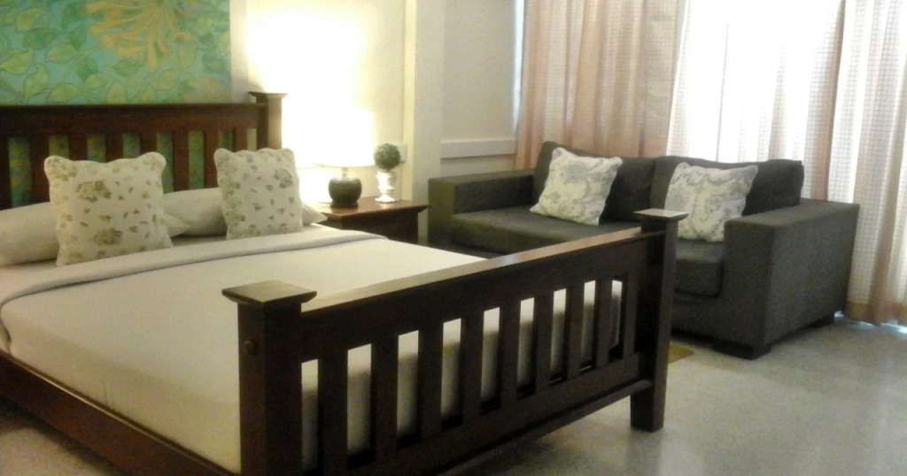 Siri Thani Hotel