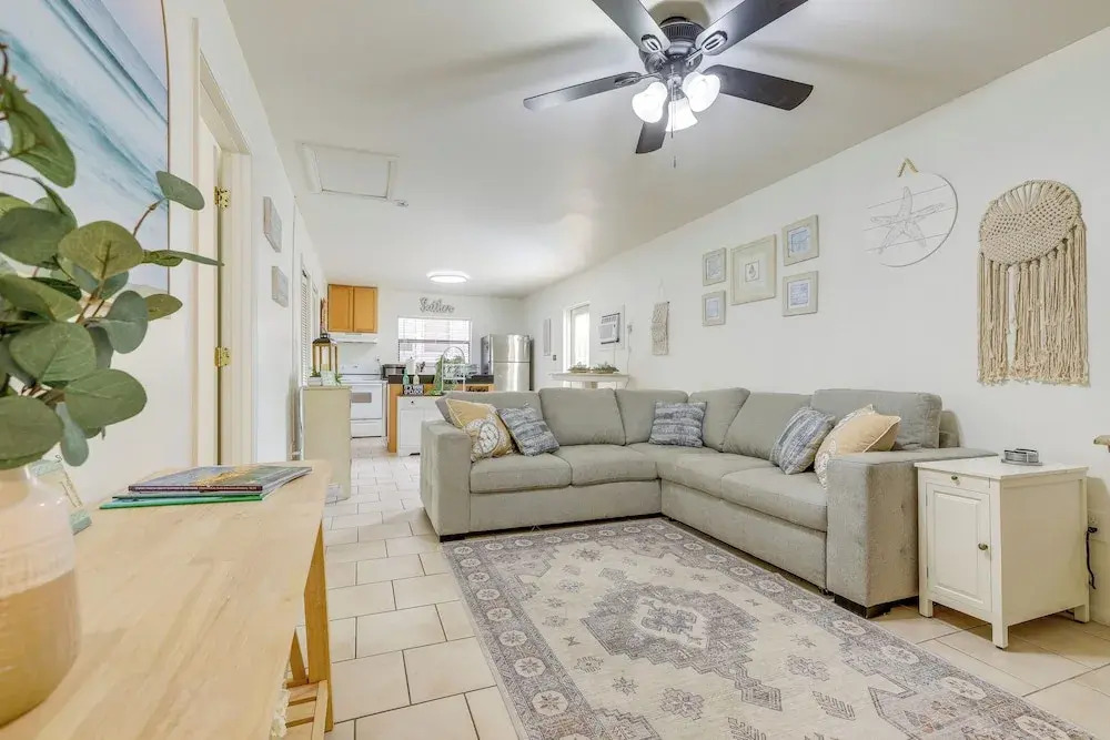 1 Block to Dtwn! Walkable Stay in Stuart