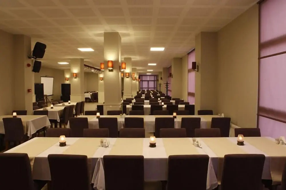 Fayton Hotel
