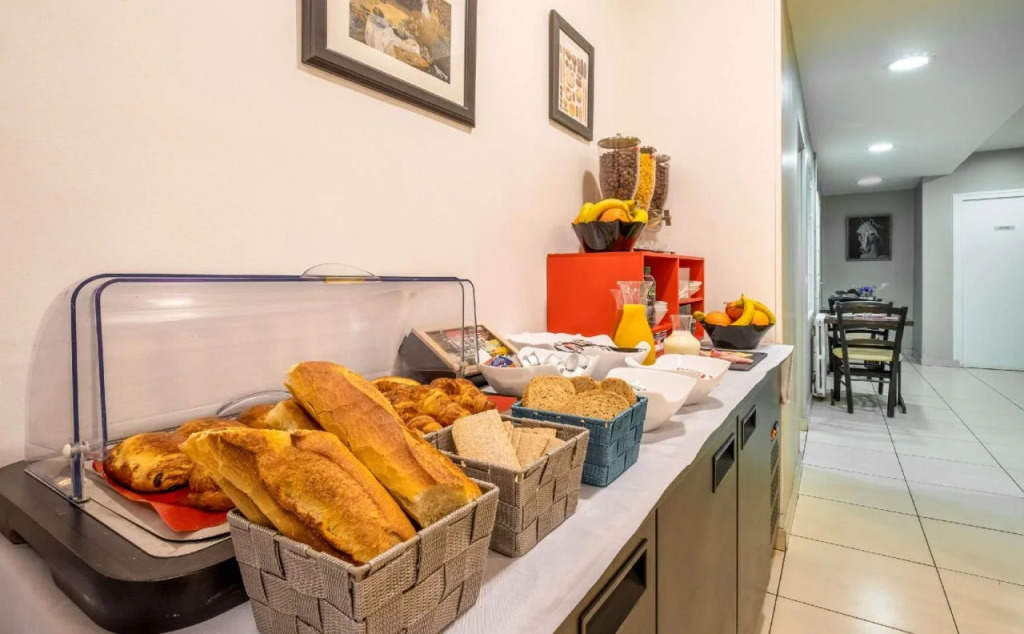 Comfort Hotel Au Firmament Asnieres-sur-Seine