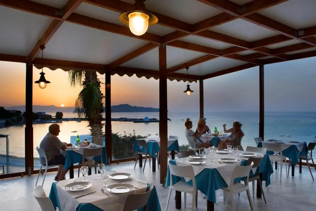 Akasti Hotel