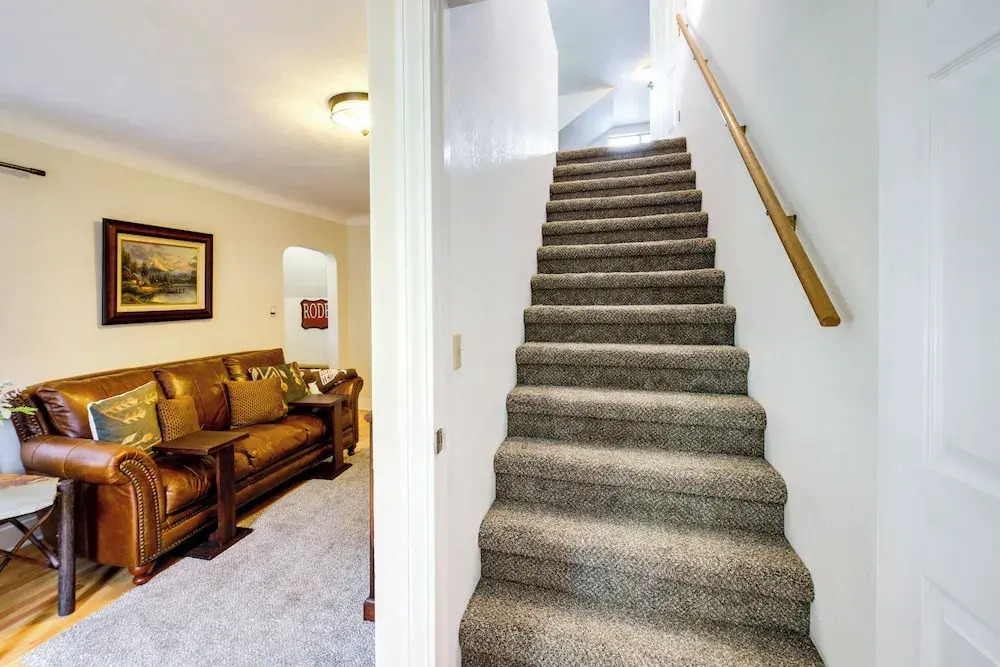 Charming Hamilton Hideaway: Half-mi to Main St!