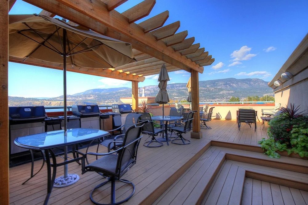 Grand Suites Grand Okanagan by KelownaGo