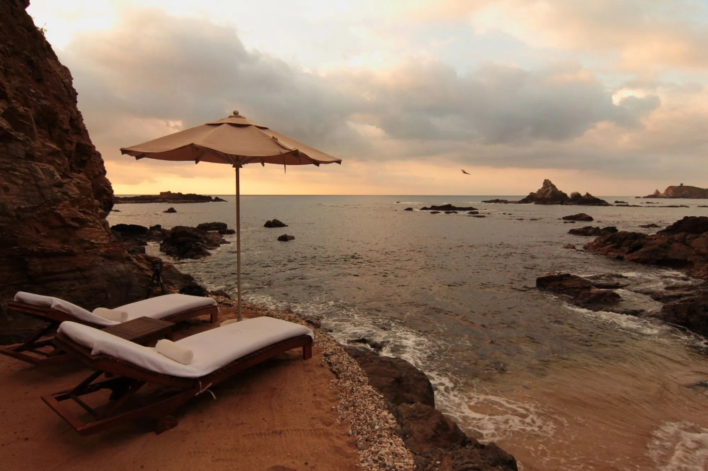 Zoa Hotel