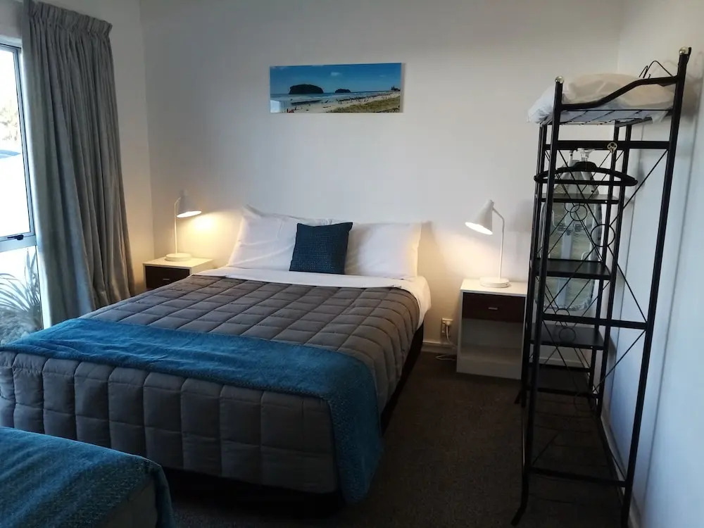 Palm Pacific Resort & Motel