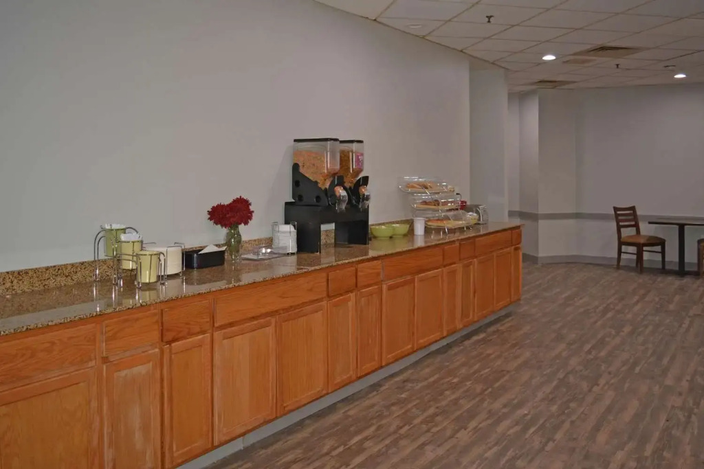Quality Inn & Suites Syracuse - Carrier Circle