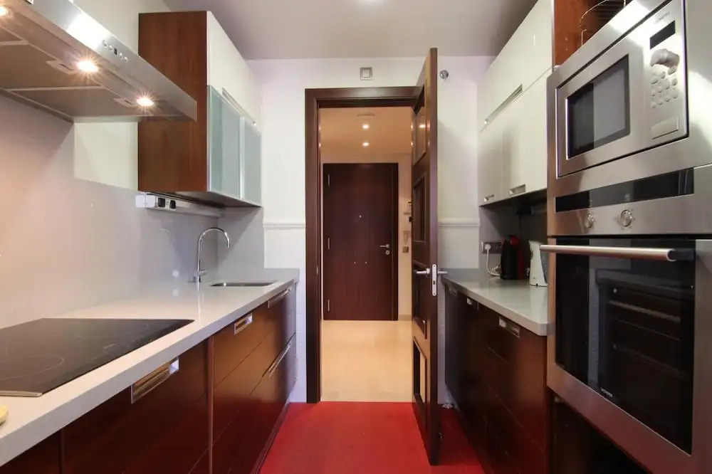 Medina Banus - Exquisite 2BR Apartment by Rafleys Near Puerto Banus, A/, Wifi