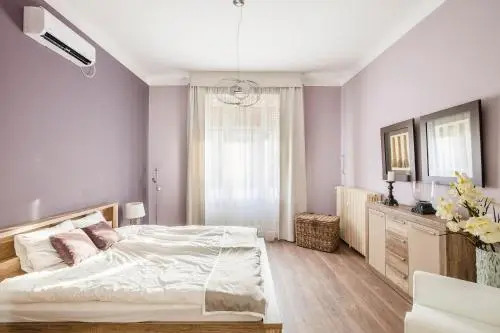 Two Couples Apartment