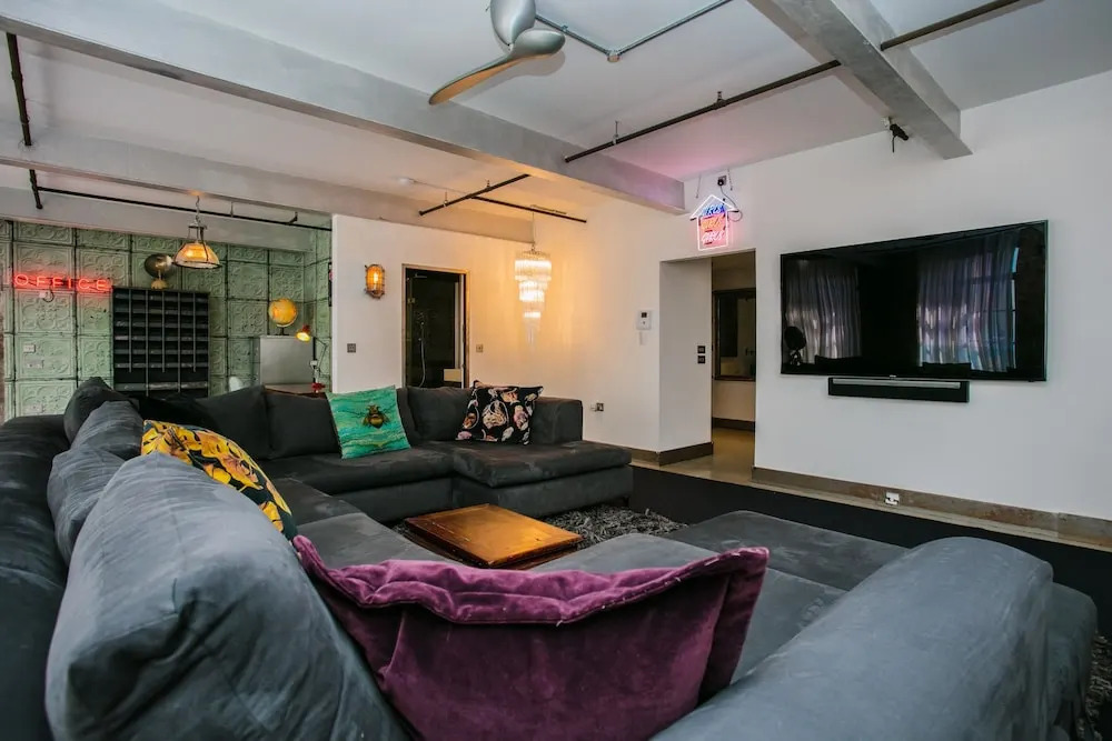 Modern 3 Bedroom Apartment In Soho