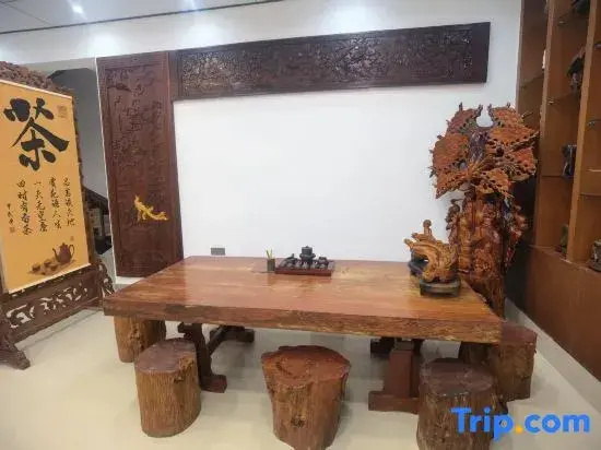 Shu • Su Homestay (Hongshan Lake Anshun Ancient City Historical and Cultural Street)