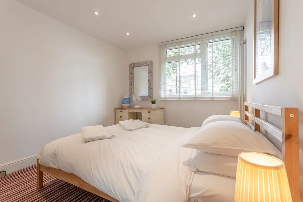 1 Bedroom Apartment Near South Bank