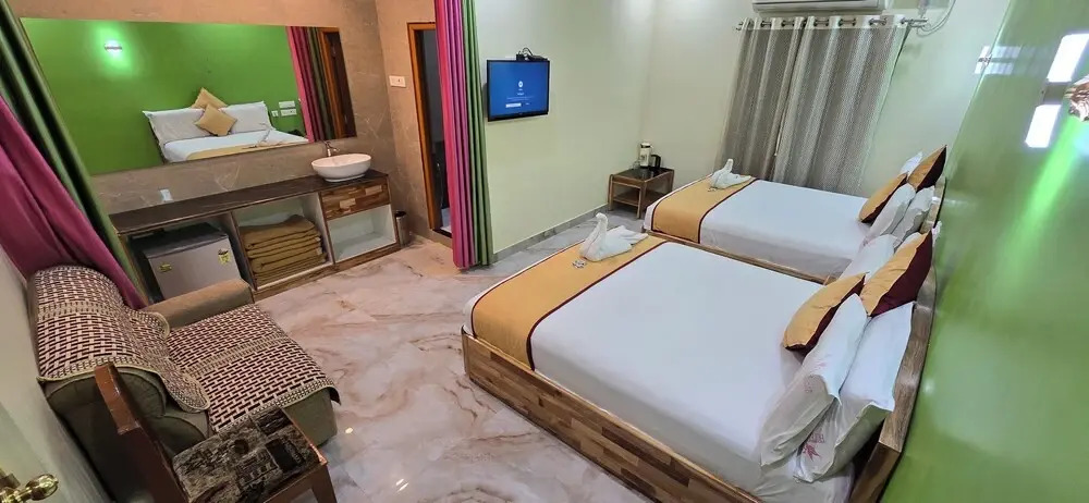 Hotel KNR Grand