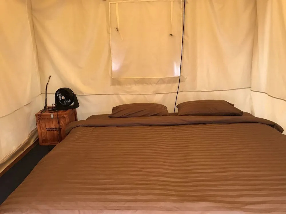 Kondee Cino Cafe and Glamping