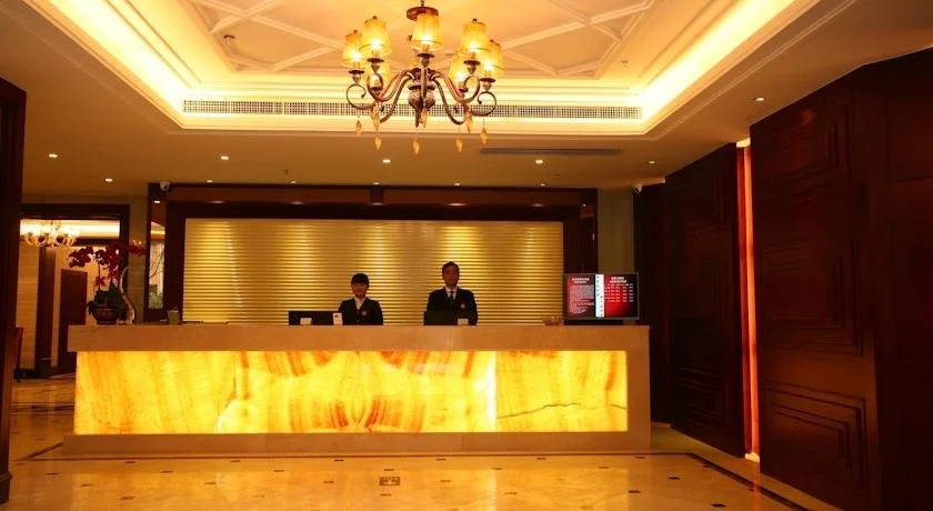 Ray Gine Hotel