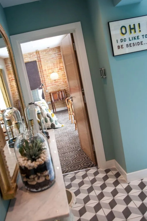 Rooms at number one