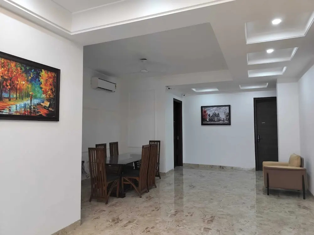 The Hoften Elite 32 Avenue, Sector 15, Gurugram