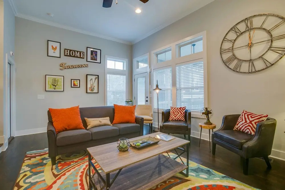 Industrial 3br/2.5ba Home Mins to DT by Domio