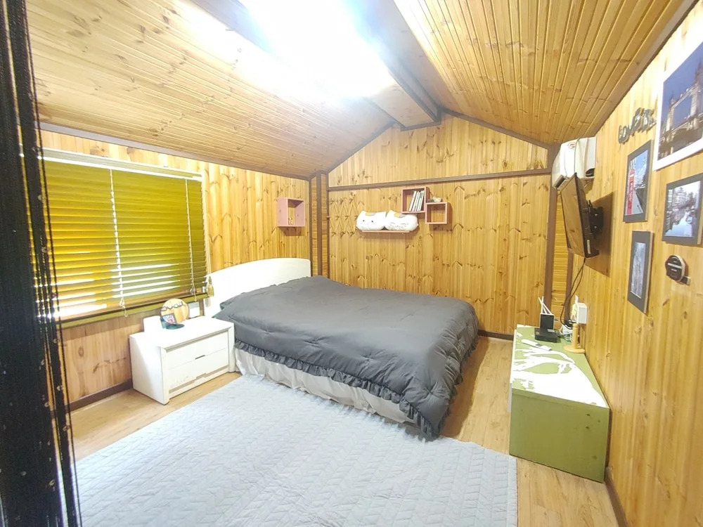 Salmon Village Pension