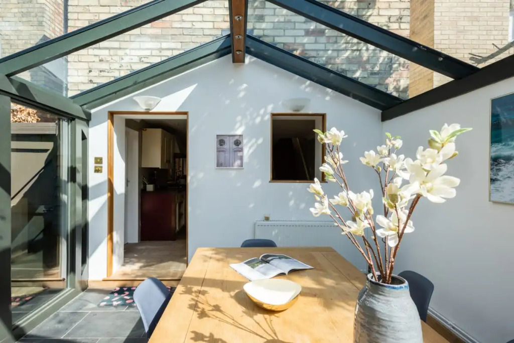 The Madras Cottage - Bright 3BDR Home with Garden