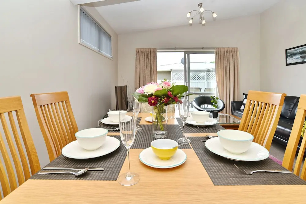 Longmuir - Christchurch Holiday Homes