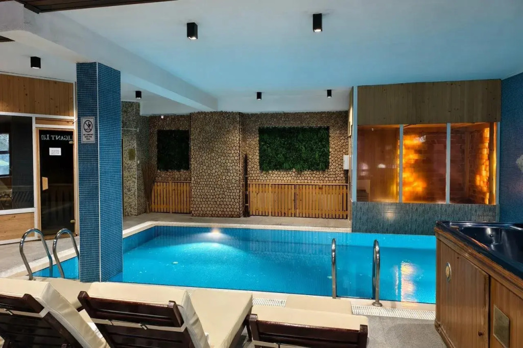 Elegant Lux Hotel