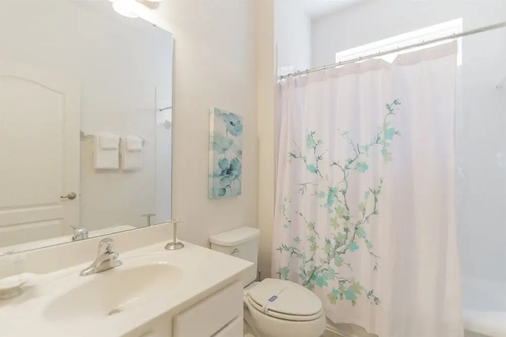 Lovely 6 Bedroom Home in the Solterra Community - 518