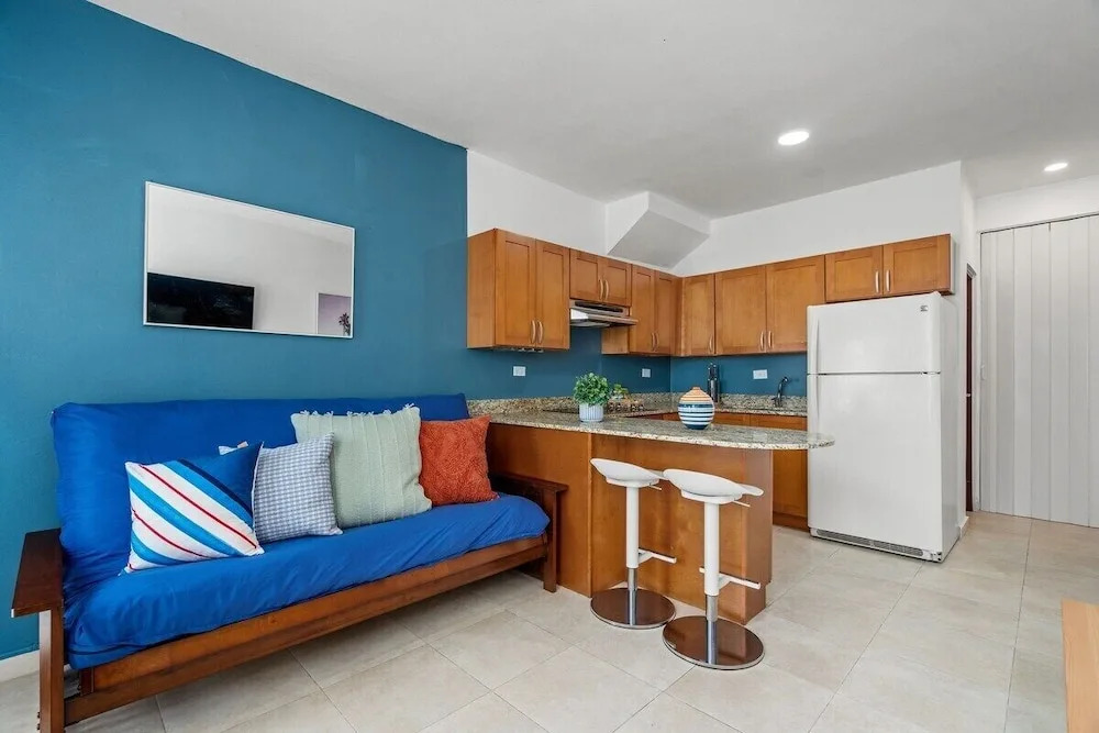 Puerto Rico Oceanpark Beach Rental With King Size Bed Otium Rentals