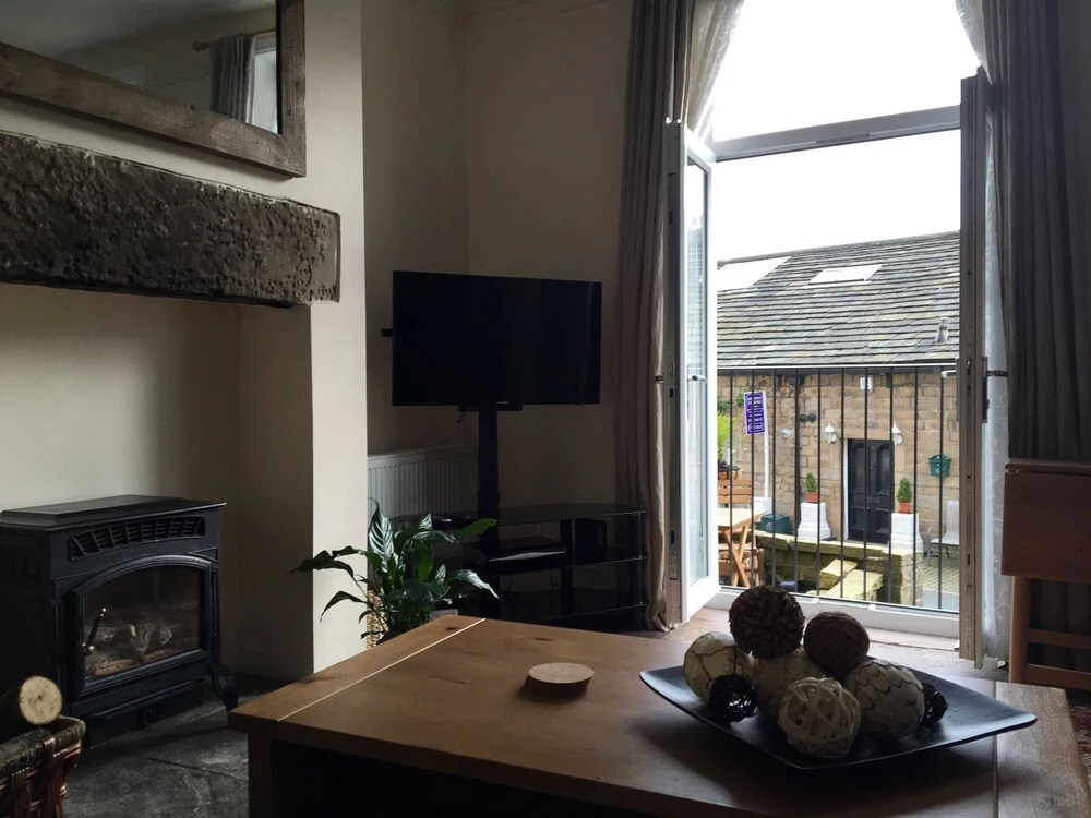 Inviting 2-Bed House in Hebden Bridge