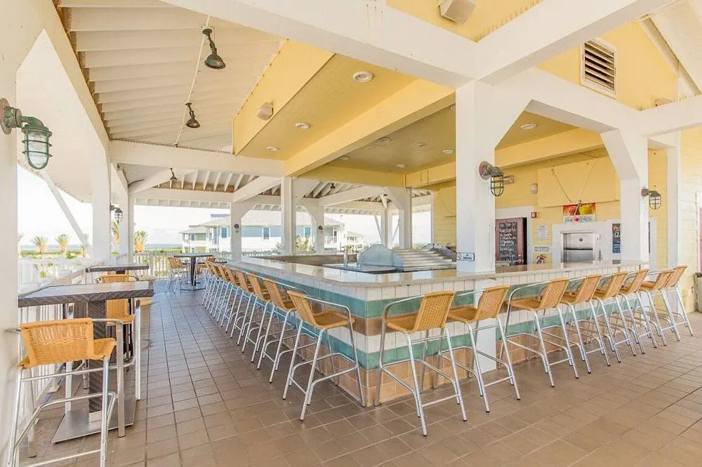 Pointe West #203 - 3 Br Condo