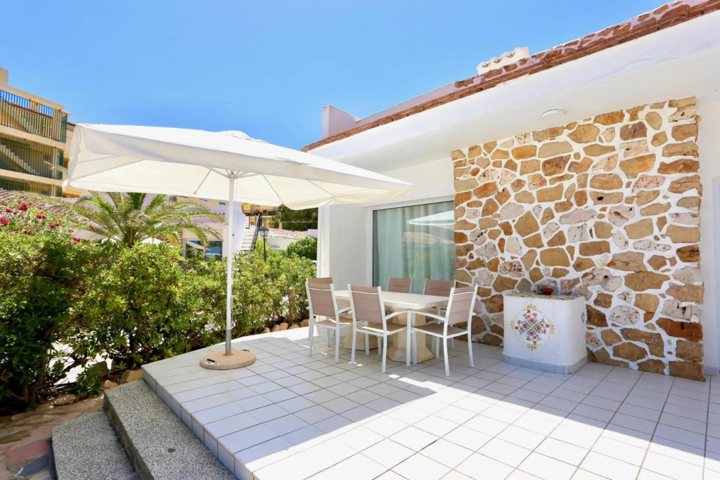 Urbanización El Oasis, 20 Villas en 1ª Línea Playa