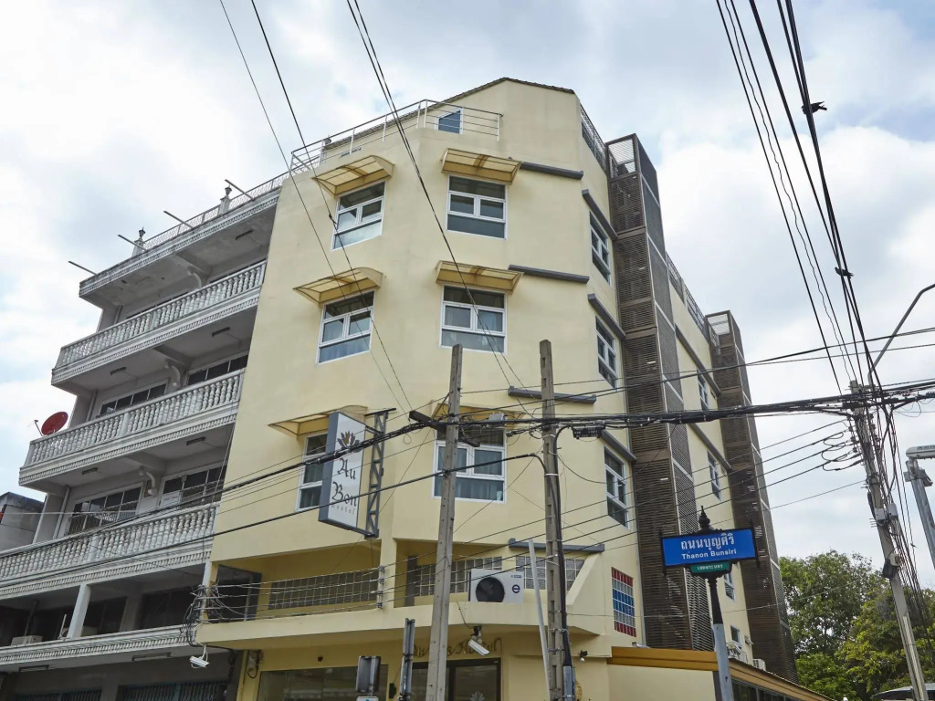 Sukhum Khaosan Au Bon Hostel