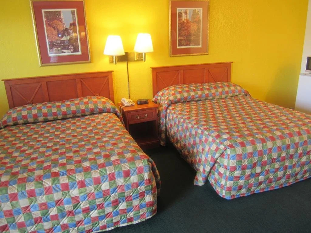 Travel Inn and Suites