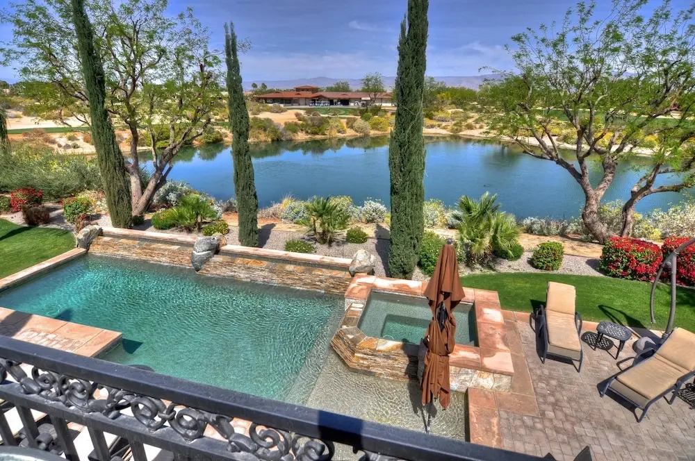 Spectacular Lakefront Estate