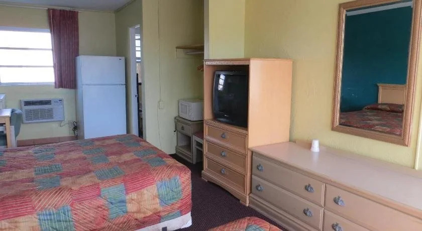 Skyway Motel