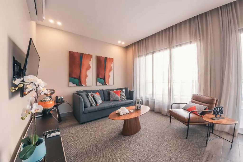 Fully Serviced Apartment at Regatta Living - 3B