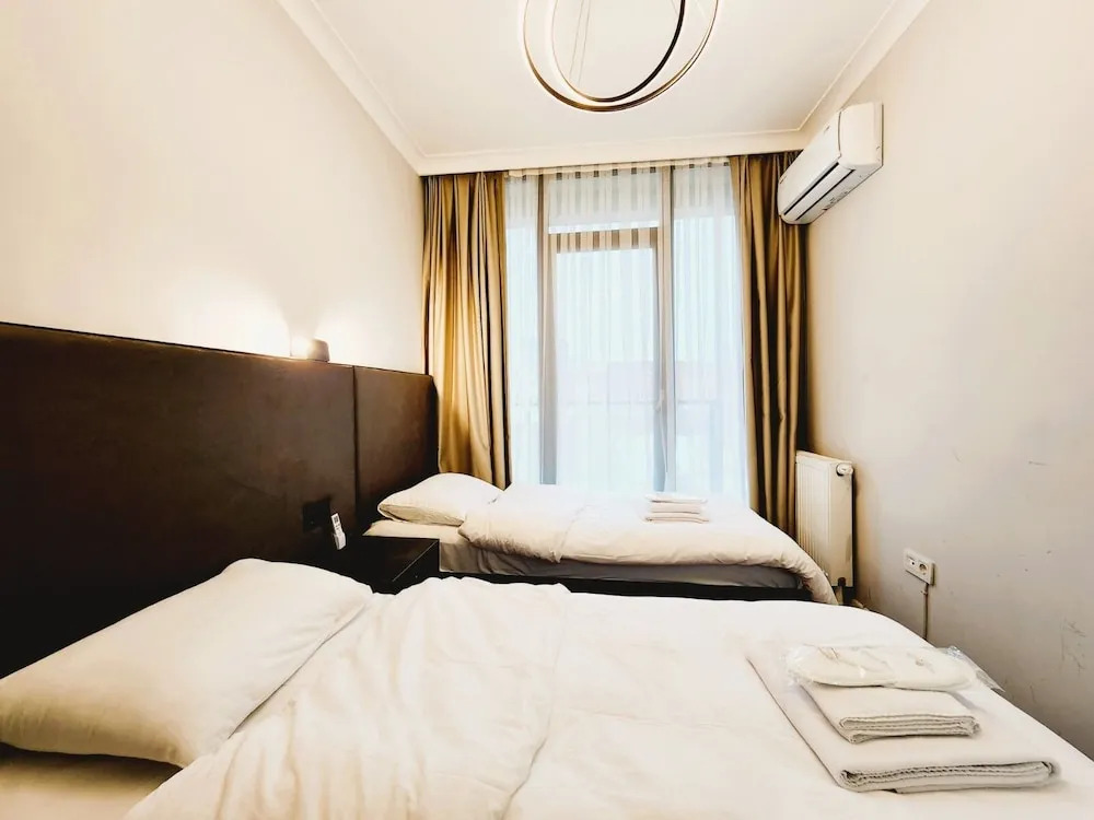 Mecidiyekoy Kule Apart