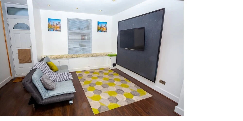 Spacious Home for Groups With Parking