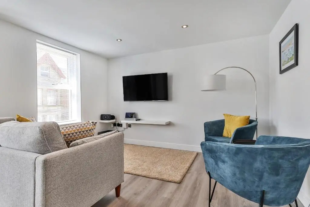 13 Belle House - Apartment 1