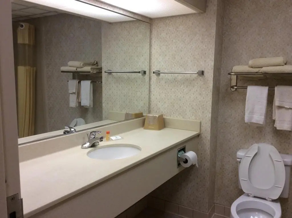 American Inn & Suites - High Point NC
