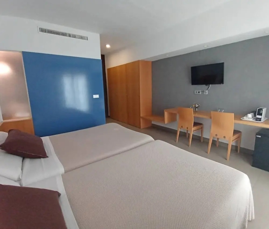 Hotel Alboran