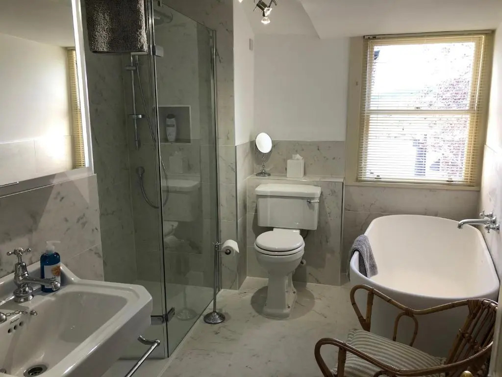 Lansdown Slope Townhouse - Elegant 5 Bedrooms near Assembly Rooms