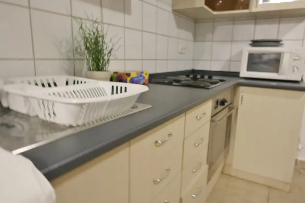 Budget Apartment by Hi5 - Hold Street