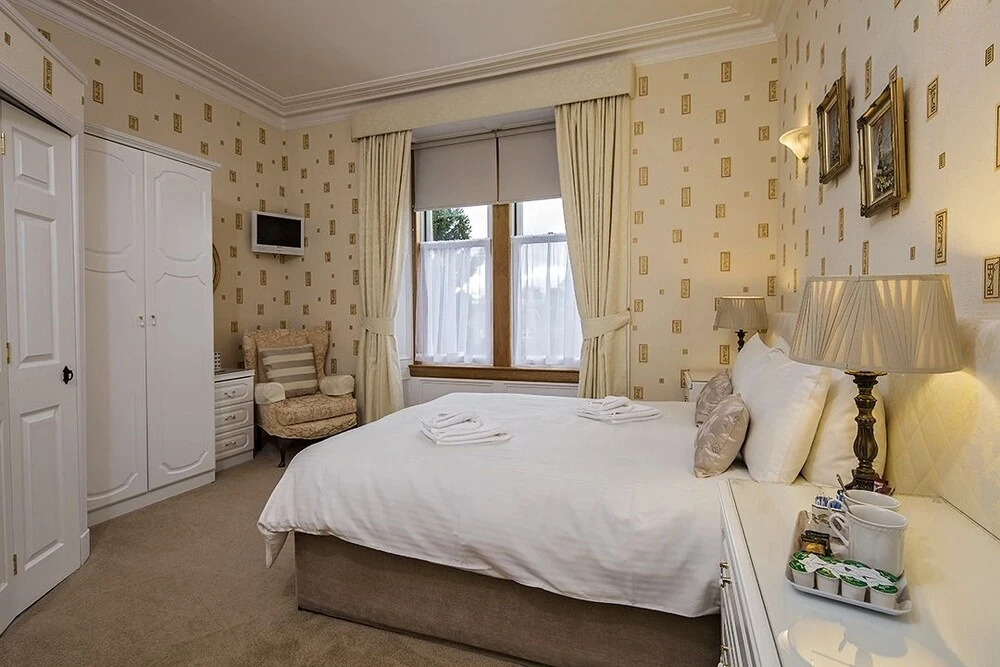 Glengarry Guest House