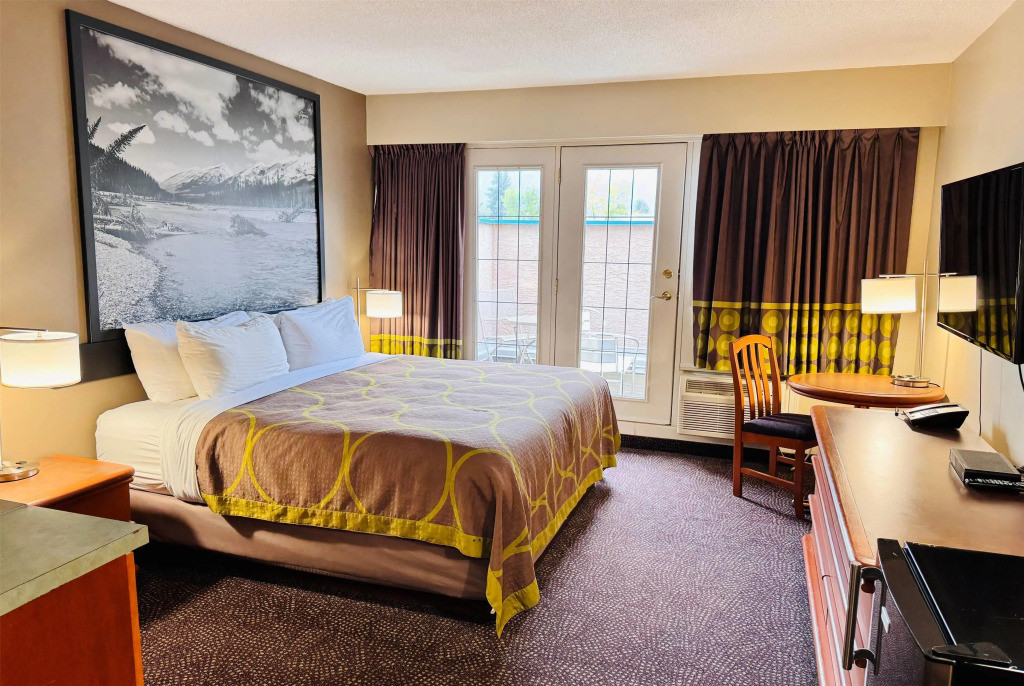 Super 8 by Wyndham Castlegar BC