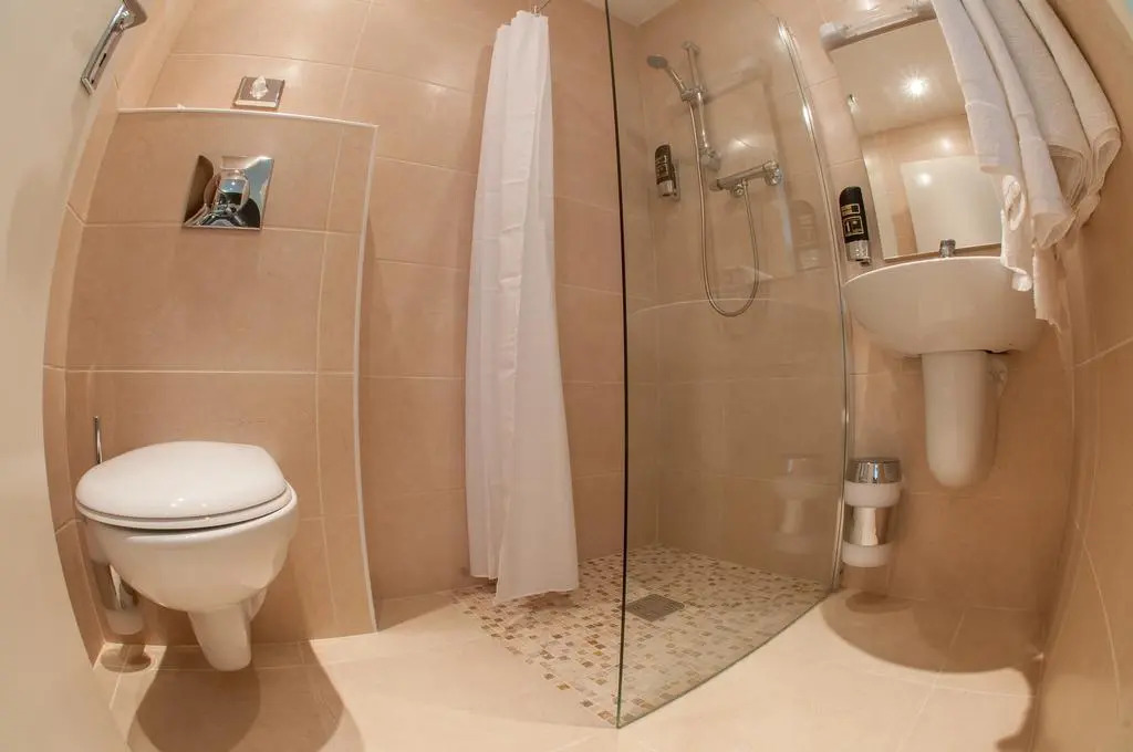 Silken Thomas Accommodation