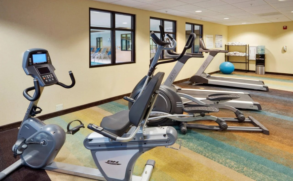 Holiday Inn Express Hotel & Suites Warminster-Horsham by IHG