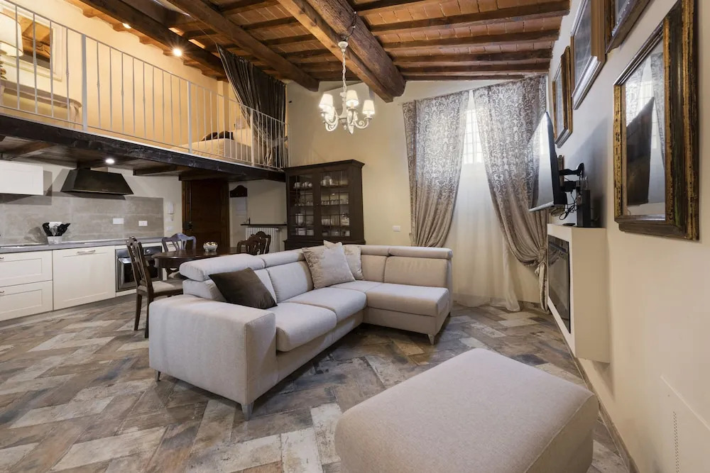 Casa Griselda by Mmega