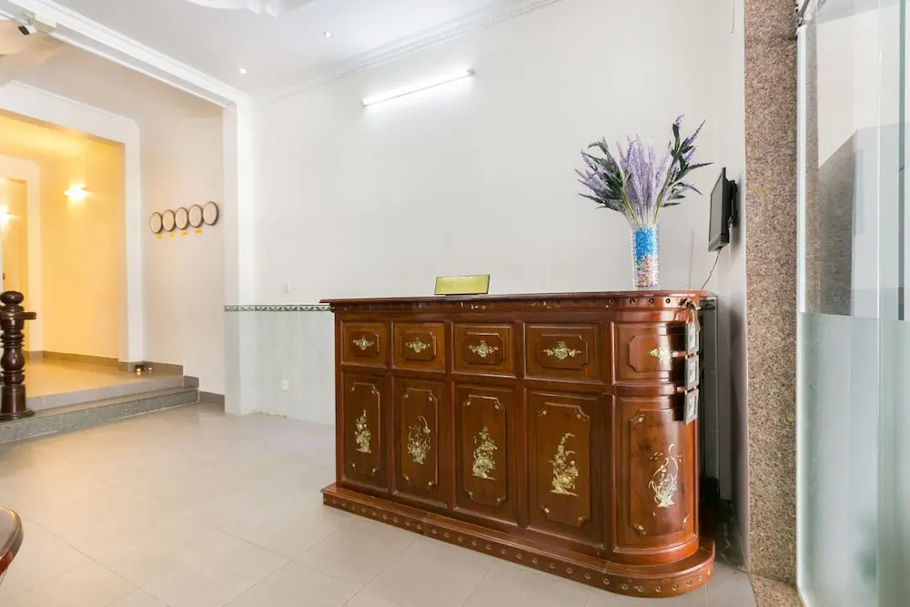 T90 Guest House