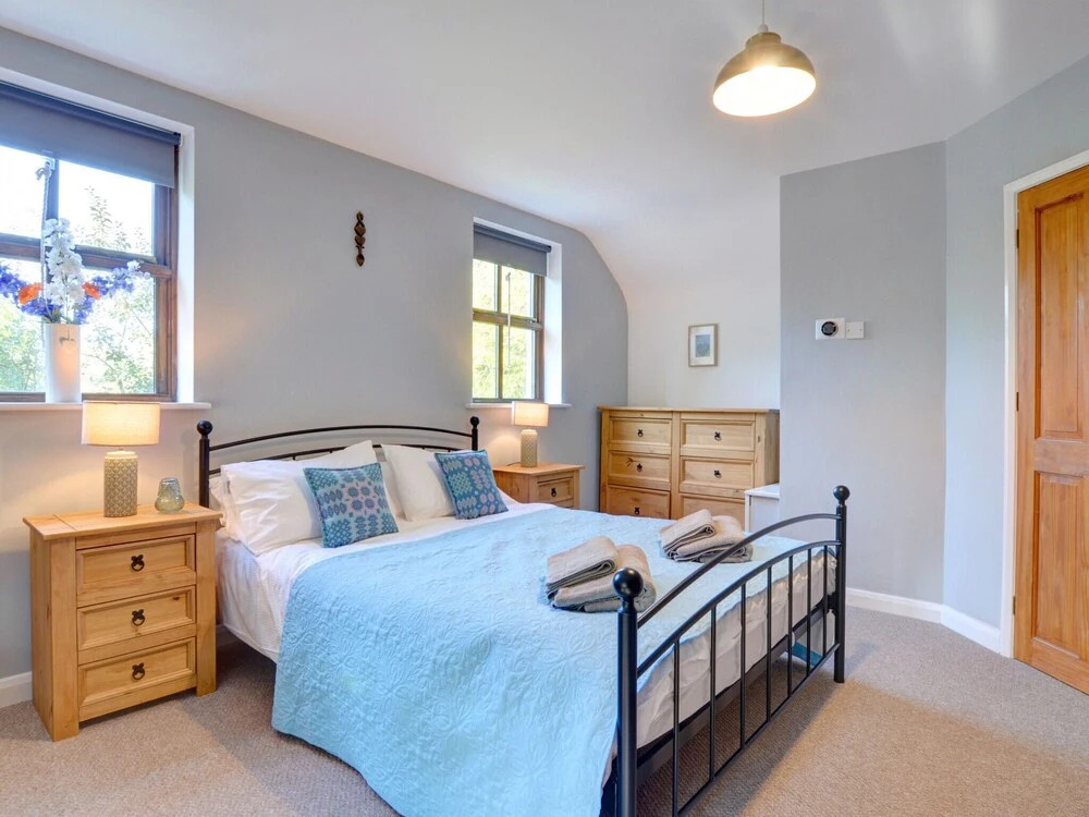 Restful Holiday Home in Glandwr near River